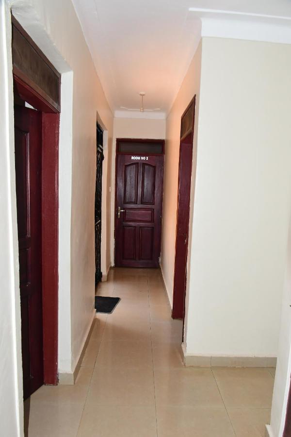 Golden Cherries Guest House Jinja Exterior foto